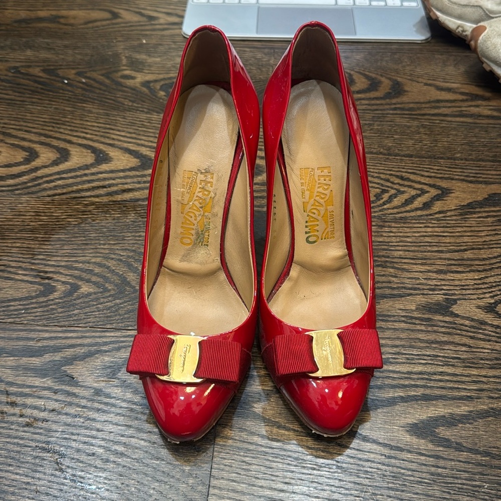 Salvatore Ferragamo Red Patent Leather Vara Bow Pumps Size 37.5